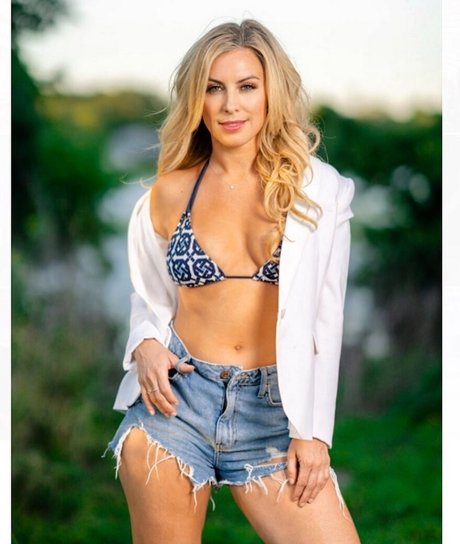 Sarah Schreiber leaked onlyfans pics