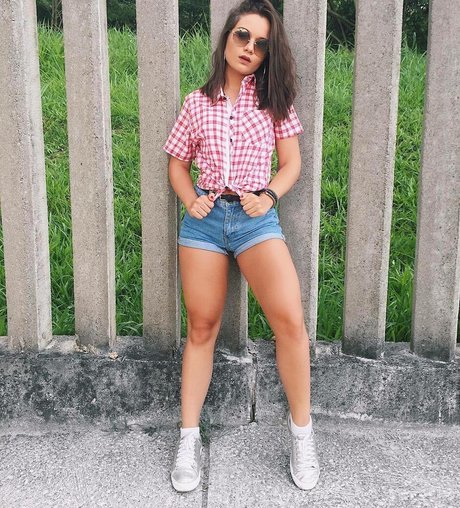 Karize Brum onlyfans naked leaks