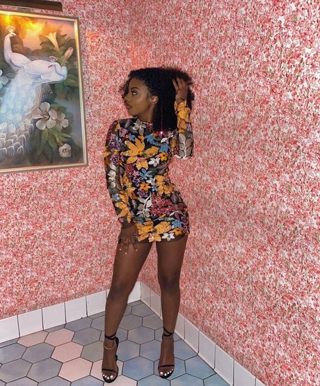 DivyaAdu onlyfans keak