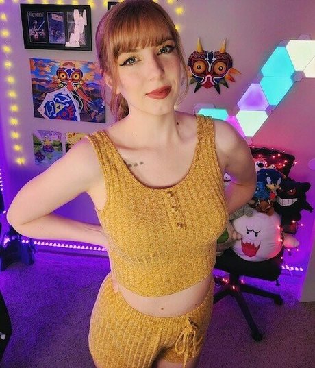 MaryMajora topless onlyfans