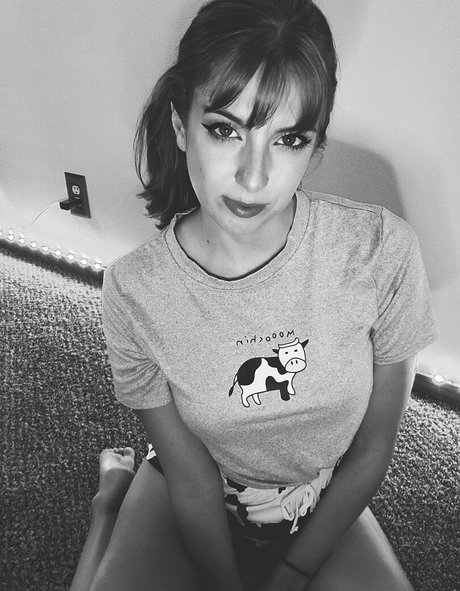 MaryMajora onlyfans sextape leak