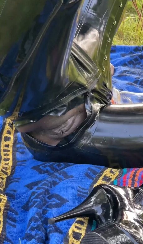 Sexmeat naked on onlyfans