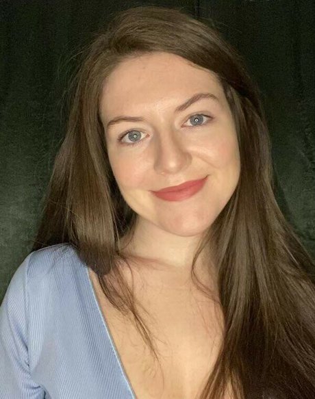 Caley Chisholm onlyfans leak porn