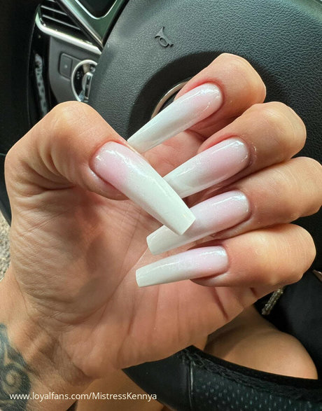 Mistress Kennya feet onlyfans