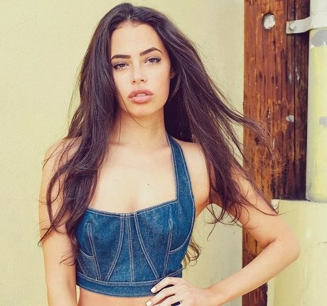 Chloe Bridges leaked onlyfans photos