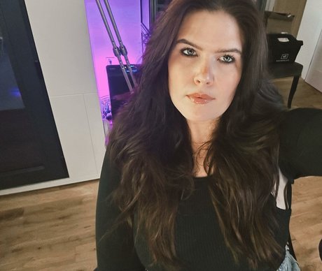 Erica Lindbeck only fans