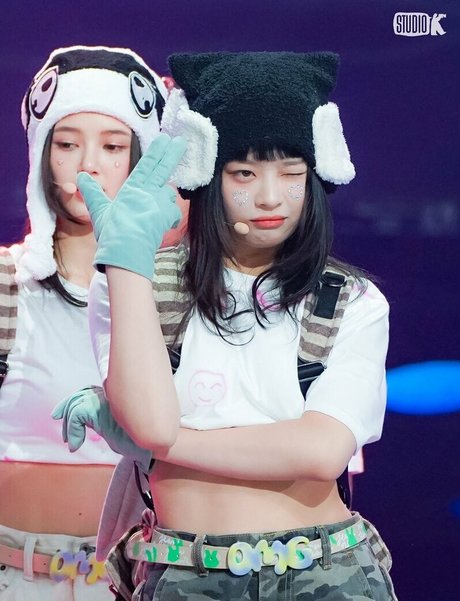 Hanni Pham leak onlyfans