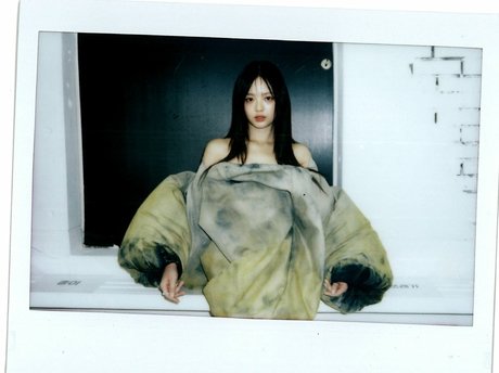 Hanni Pham Profile pic