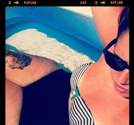 Stepstool Sarah onlyfans tits