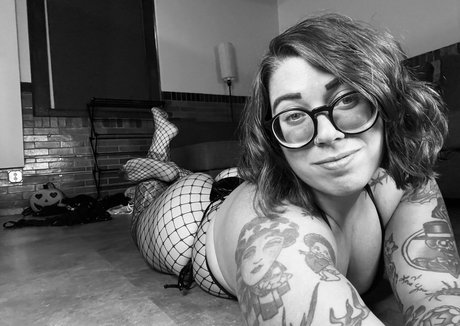 Stepstool Sarah only fans leak nude