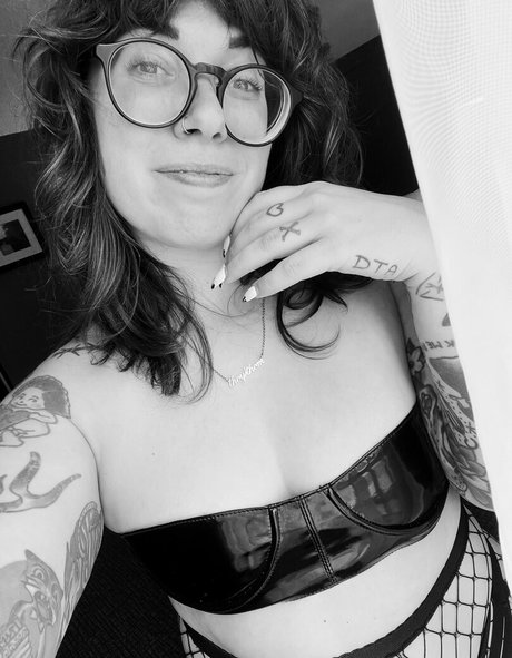 Stepstool Sarah porn onlyfans