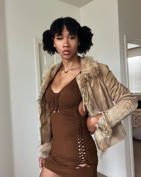 Sage Introspekt onlyfans strip