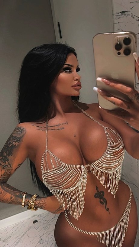 Enise Sude onlyfans naked pics