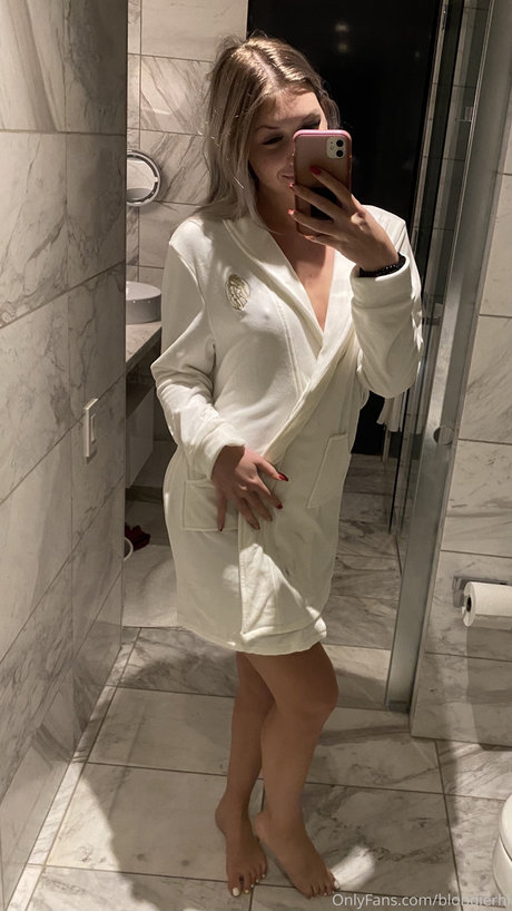 Risky Rhi leaked onlyfans