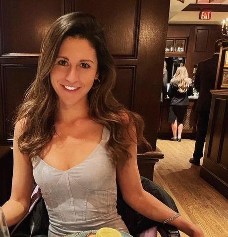 Lucy Burdge onlyfans posts