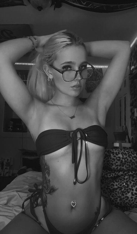 Phoenix Edwards onlyfans leak porn