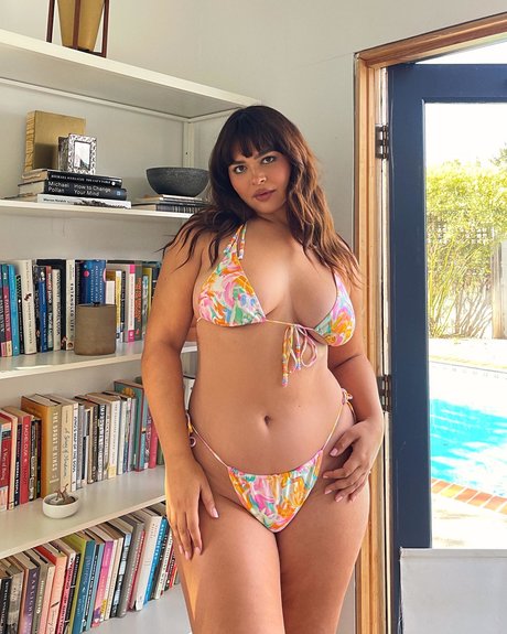 Bellaagolden onlyfans leaked tits