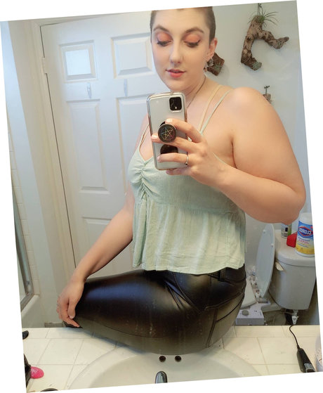 Mel Capperino Garcia onlyfans free content