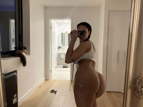 Bonham Miano only fans pics