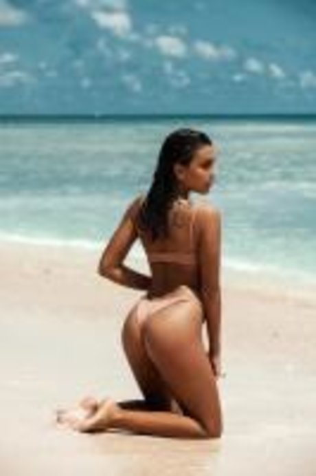 Caitlin North Lewis onlyfans leams