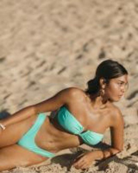 Caitlin North Lewis onlyfans leak nude