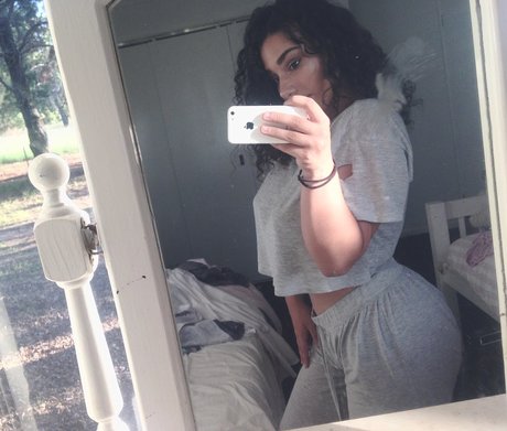 Charlize Tornatola porn leaked onlyfans