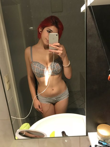 Julez Notyourwaifu only fans porn