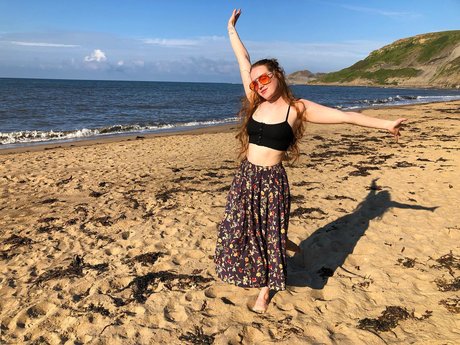 Lucie Middleton onlyfans nude tits