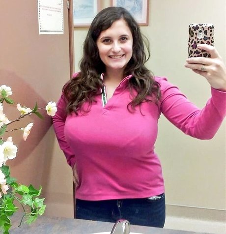 Avery Milla onlyfans naked leaks