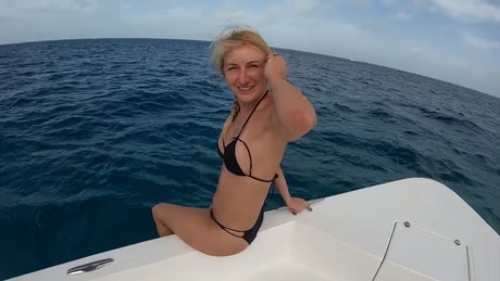 Manyazzzz is on onlyfans