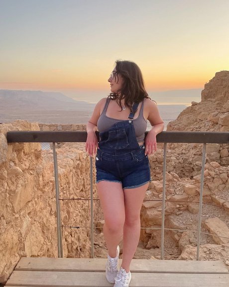 Queen Julia onlyfans sex tape