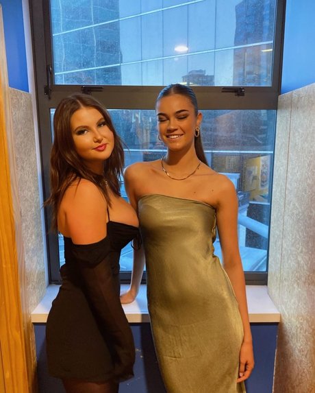 swinger wife onlyfans beautiful naked scene