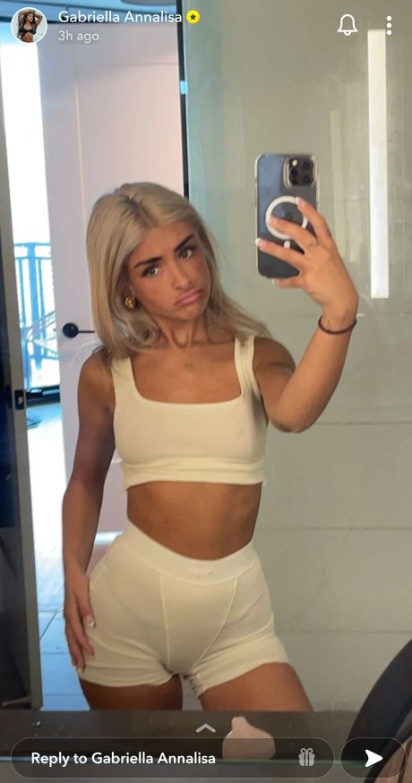 Gabriella Annalisa onlyfans model