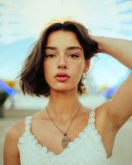 Roxane Eylaud_ onlyfans leakd