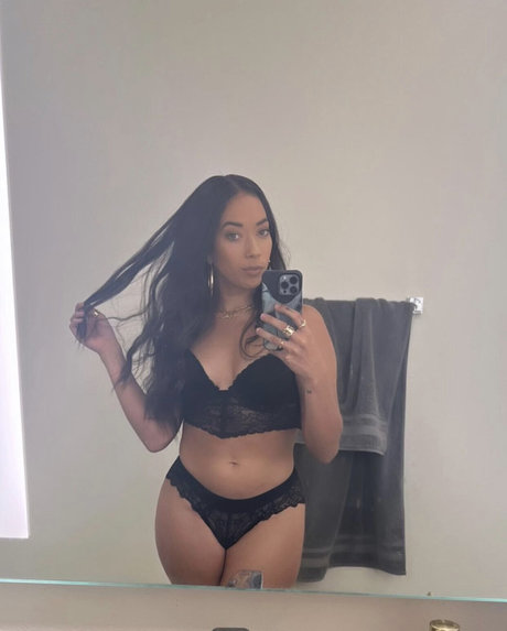 Kassandra Lee_ onlyfans model