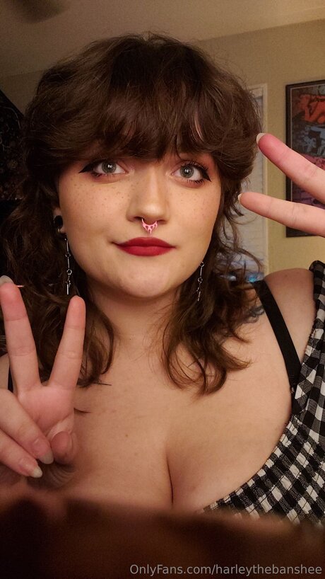 Harleythebanshee is on onlyfans