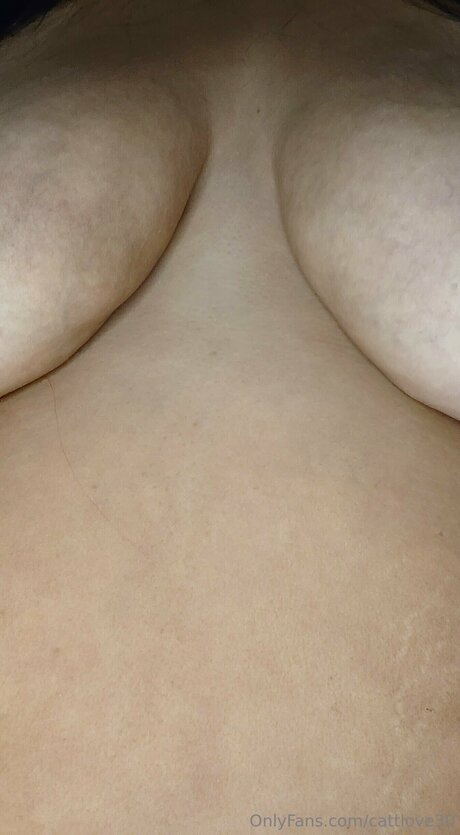 Cattlove30 nude only fans