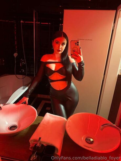 Belladiablo Foyer onlyfans naked porn