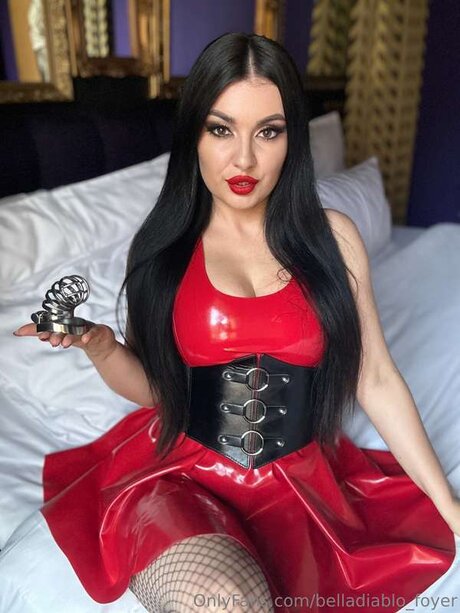 Belladiablo Foyer onlyfans archive