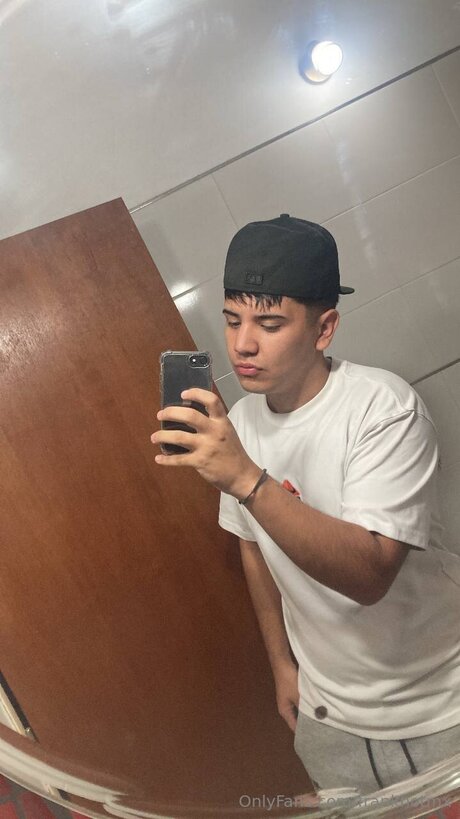 Frankhotmx onlyfans tits