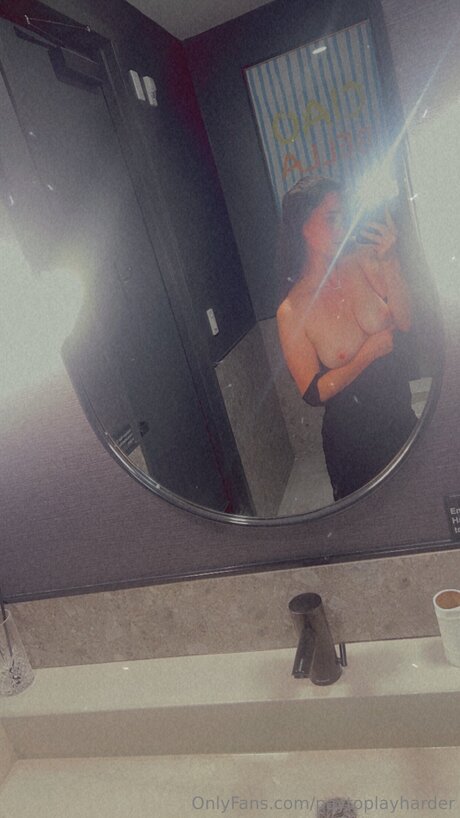 Outofthespotlight nudes only fans