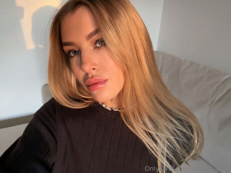 Valeria Pixie only fans pics