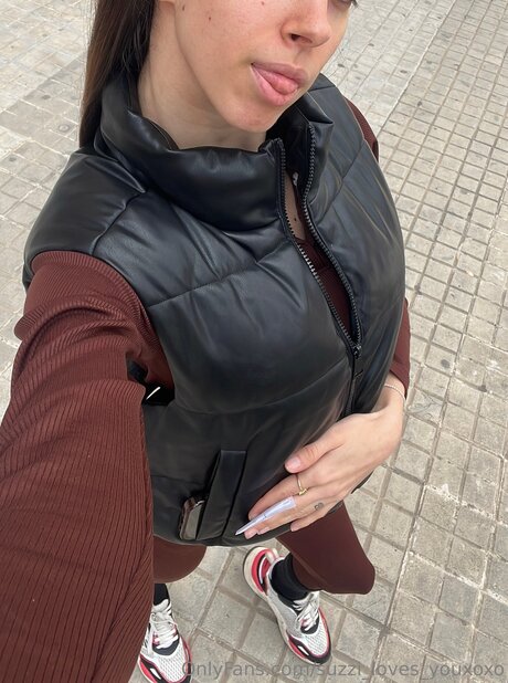 Suzzi Loves Youxoxo nude porn onlyfans