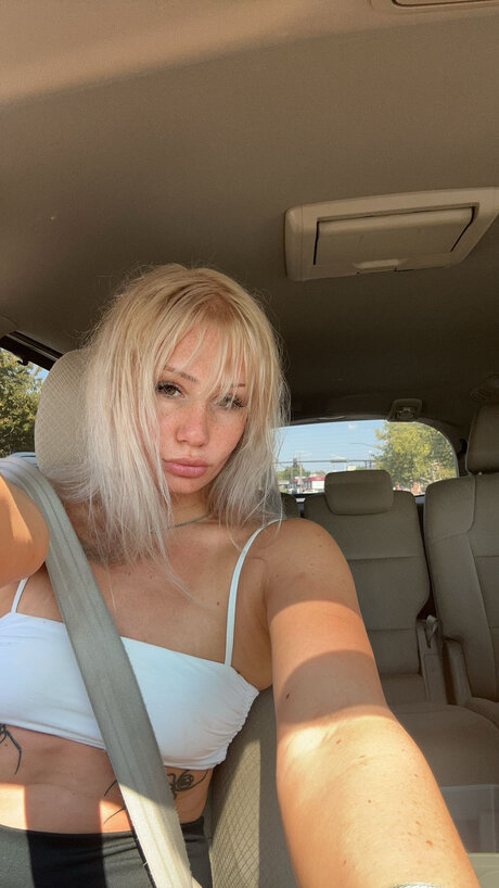 Daisyyy222 onlyfans public photos