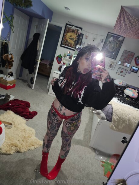 Talktomerainbow nude only fans