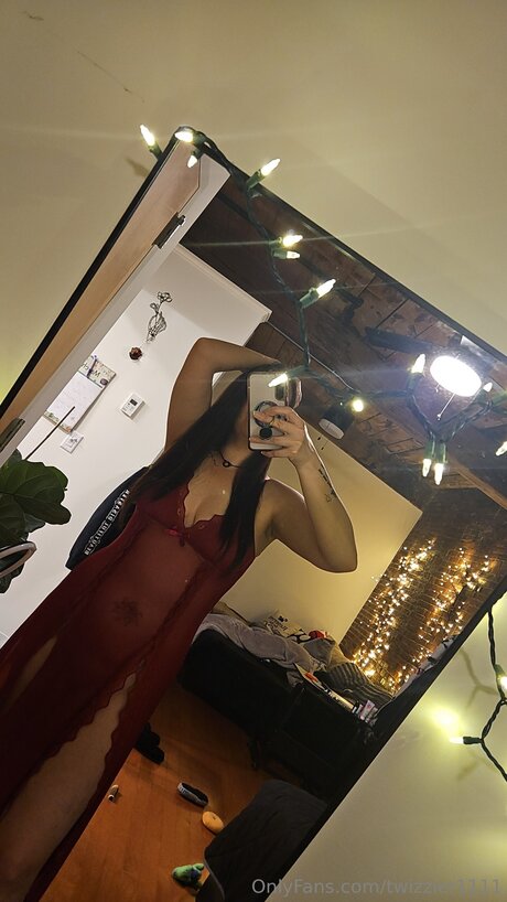 Twizzler1111 onlyfans leams