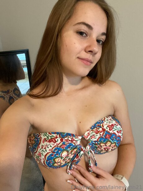 flexible teen onlyfans sexy depiction