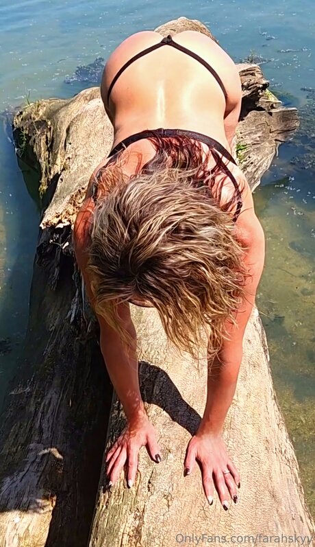 Farahskyy onlyfans leak ass
