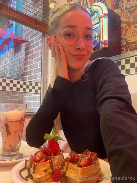 Janeclarkk onlyfans page