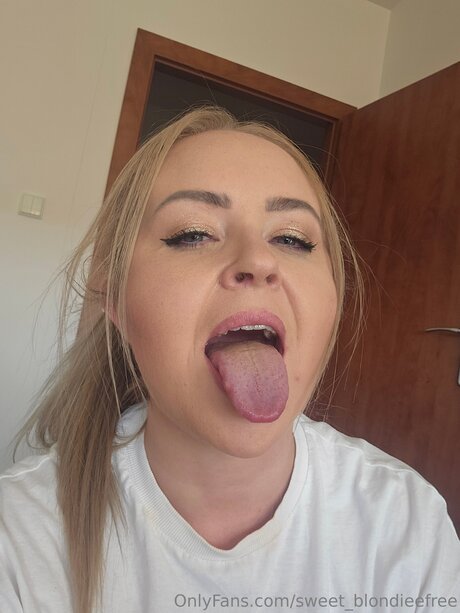 Sweet Blondieefree leaks only fans